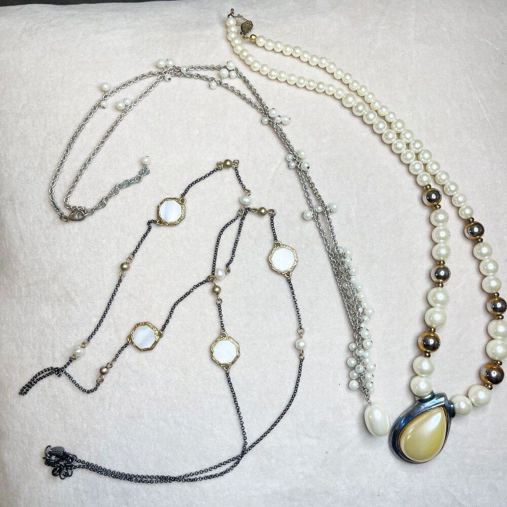 Mixed Necklace Lot – Faux Pearl Statement, Beaded Chain & Geometric Pendant 3